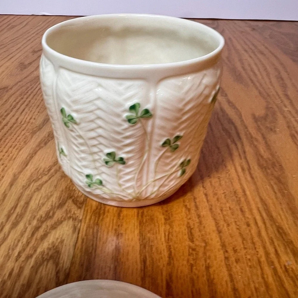 VTG Belleek Ireland Shamrock Covered Sugar Bowl basketweave Porcelain Trinket
